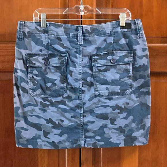 7 For All Mankind Blue and Gray Camo Cargo Skirt Size 12 - Camouflage - Picture 2 of 8